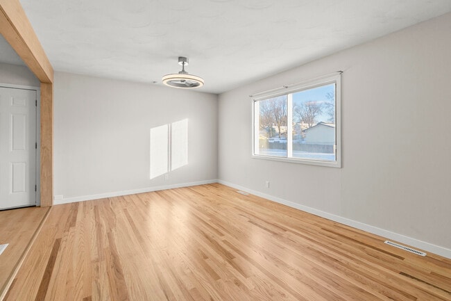 4622 Parkview Dr, Omaha, NE 68134 - photo 3