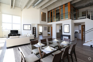 550 Seagaze Dr, Oceanside, CA 92054