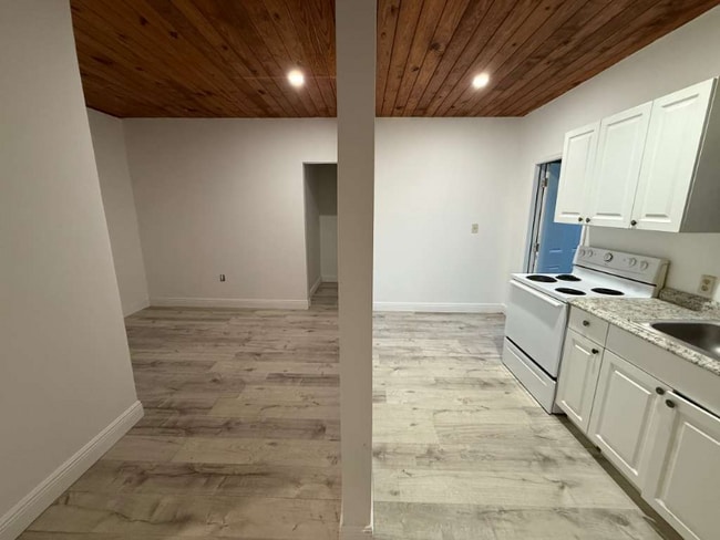 3033-3033 NW 15th St unit 3031 UNIT C 1ST FLOO, Miami, FL 33125 - photo 3