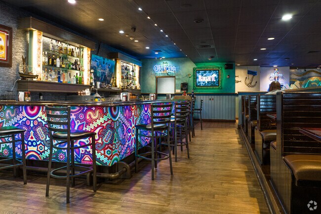 The Lounge at Las Isles Mario Restaurant in North Lancaster Neighborhood in Salem.