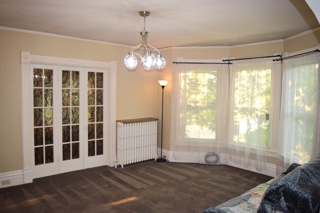 102 E Irving Ave unit 102 E. Irving, Oshkosh, WI 54901 - photo 4