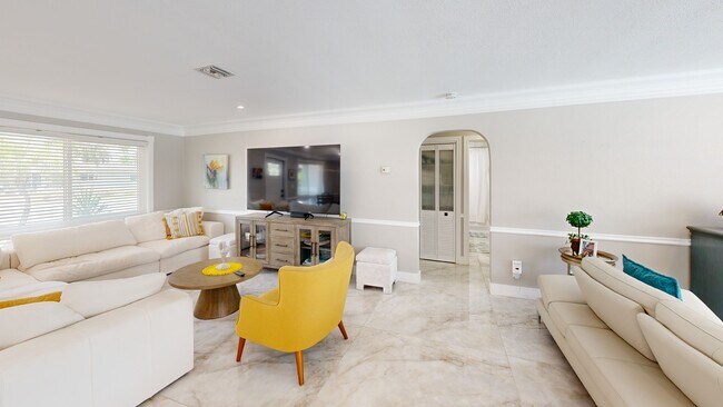 2228 SE 10th St, Pompano Beach, FL 33062 - photo 2