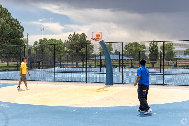 Just a short walk from the Kemp neighborhood, Fairfax Park’s courts are always buzzing with friendly competition.