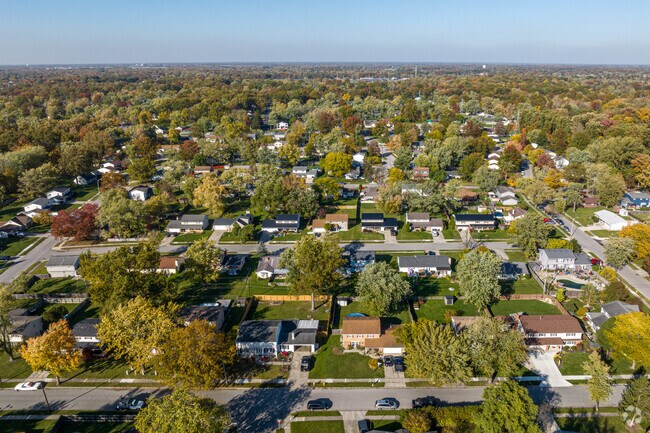 Bullerman Park Forest features an array of beautiful home styles, varying in size and price.