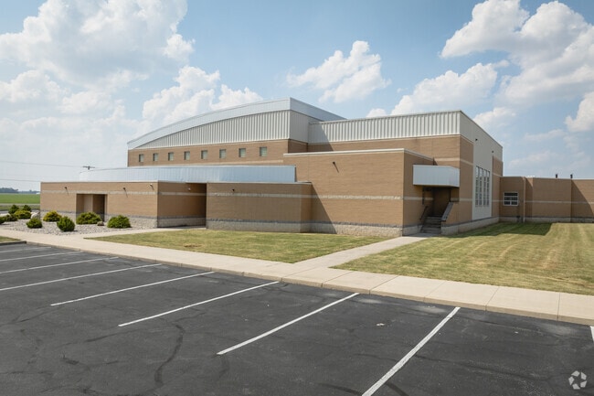 Patrick Henry Middle School is the public school choice.