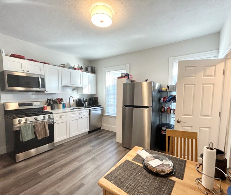 151 E Cottage St unit 3, Dorchester, MA 02125 - photo 1