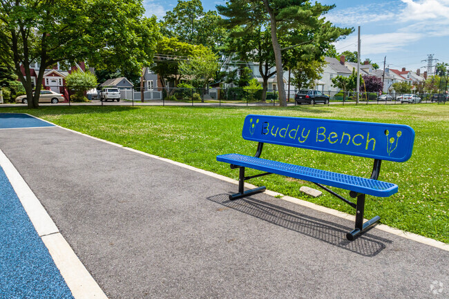 Roslyn Heights Elementary School serves Pre-K through 2nd grade.