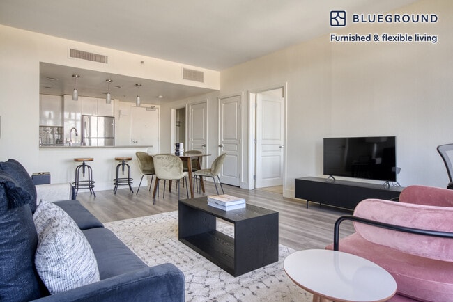 2400 W El Camino Real unit FL4-ID1080, Mountain View, CA 94040 - photo 3