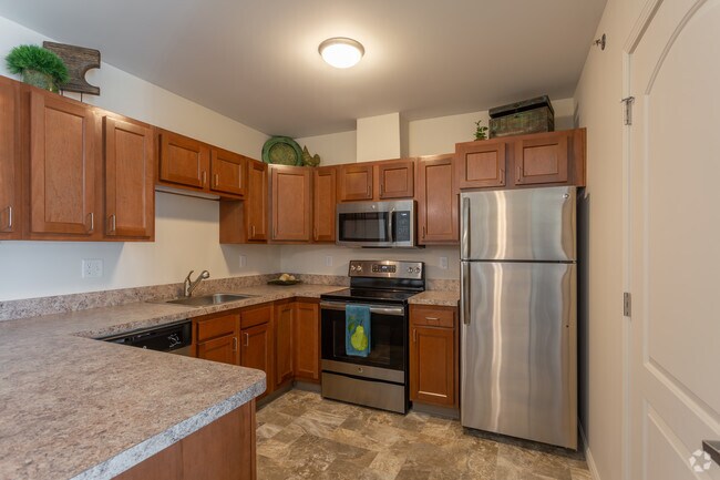 Lorain Pointe Senior Apartments, Lorain, OH 44053 - photo 2