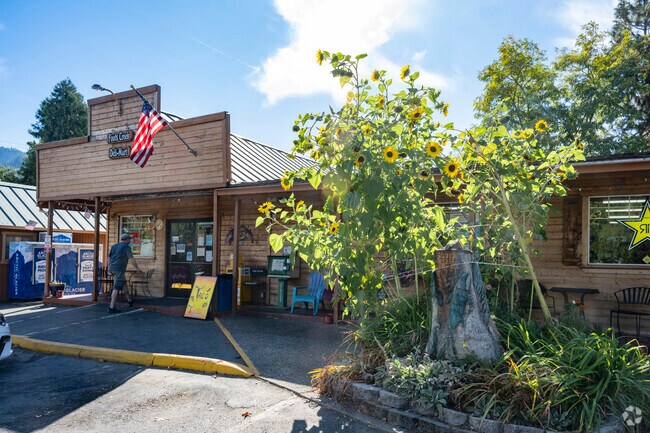 Foot Creek deli and market is a wonderful community store in the Foots Creek neighborhood.