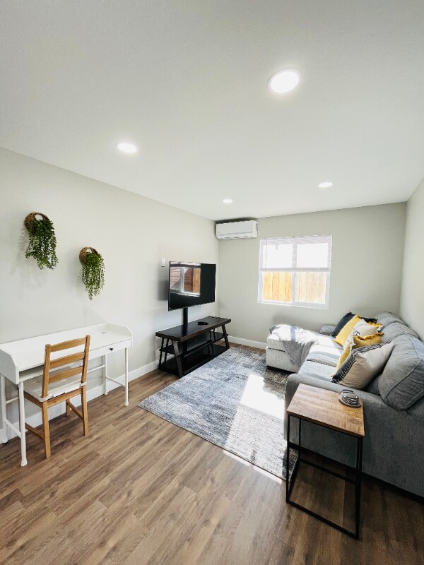 3410 Chamoune Ave, San Diego, CA 92105