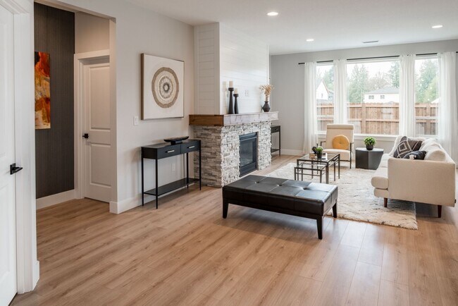 8263 N Hargrave St, Camas, WA 98607 - photo 6