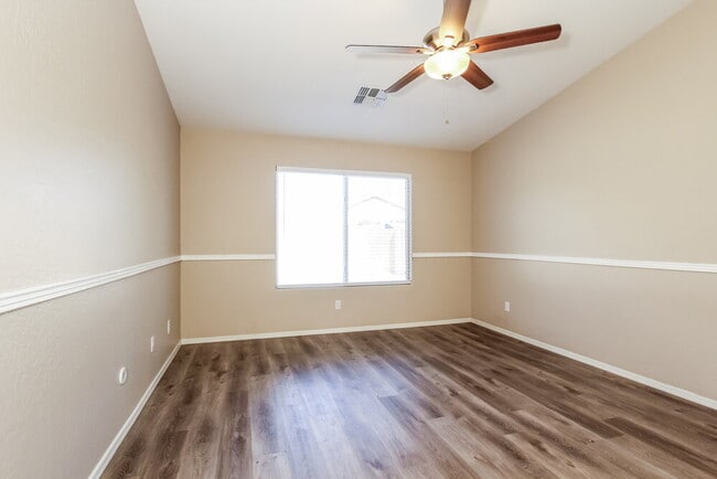 15316 W Laurel Ln, Surprise, AZ 85379 - photo 7