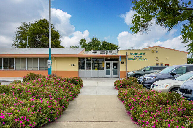 Washington Manor Middle School provides a well-rounded eduction for San Lorenzo students in grades six through eight.