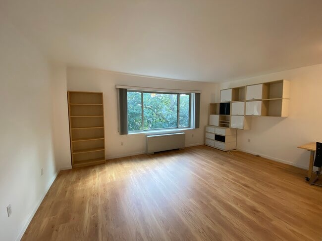 Cleveland Terrace Condominiums unit 511, Washington, DC 20008 - photo 3