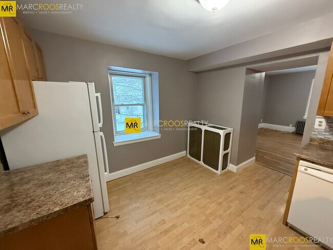 184 Gladstone St unit 1, Boston, MA 02128 - photo 4