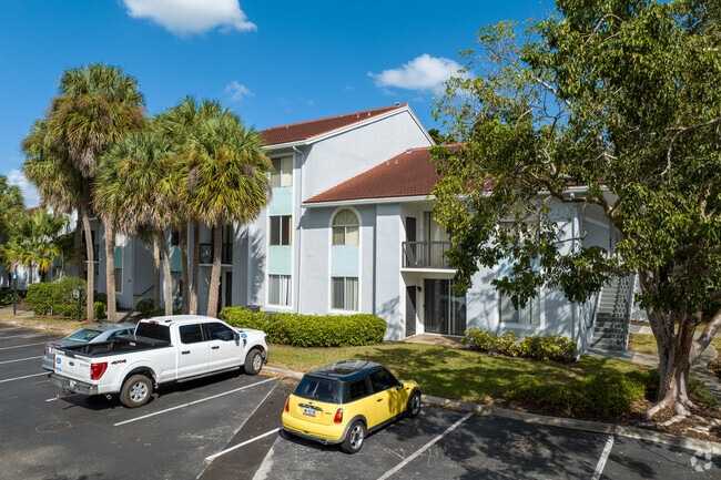 Townhomes are a common feature around Wynmoor in Coconut Creek.