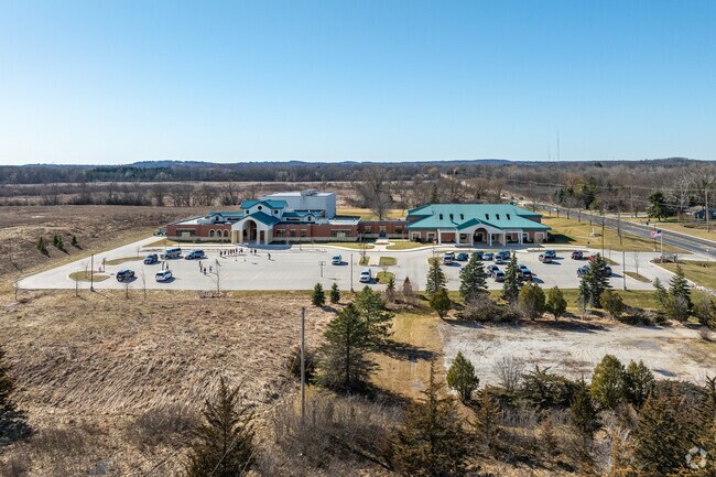 Aquinas Academy in Menomonee Falls, WI has 125 students in grades PK and K-8.