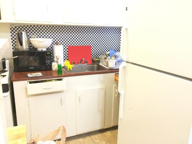 1626 Massachusetts Ave unit 7, Cambridge, MA 02138 - photo 2