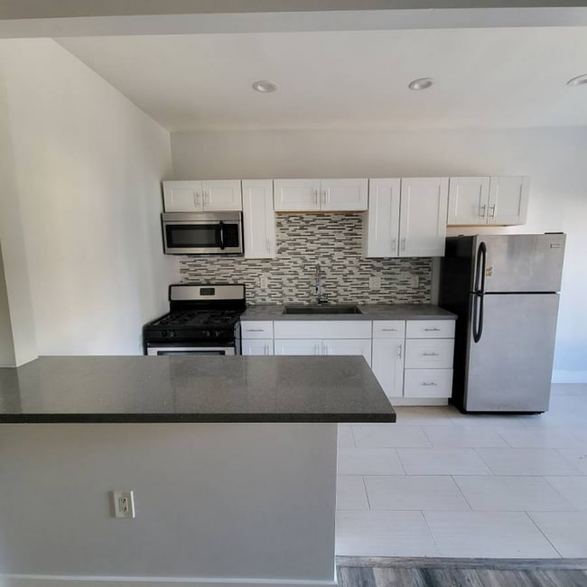 837 S Normandie Ave unit 201, Los Angeles, CA 90005 - photo 2