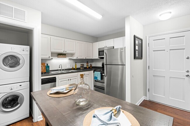 Kingswood - Students save up to 10%!, Chapel Hill, NC 27516 - photo 7