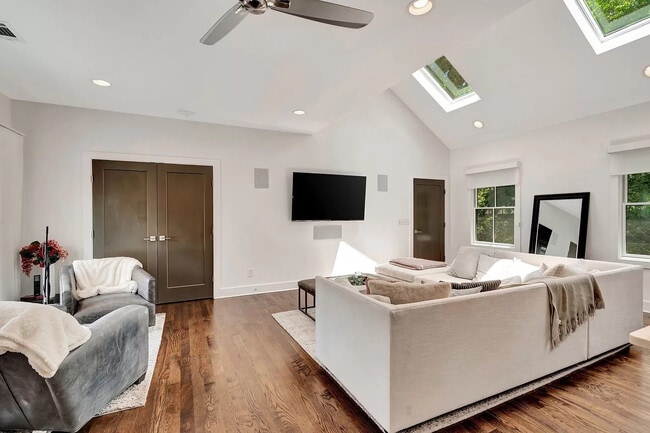 1825 Lombardy Ave unit B, Nashville, TN 37215 - photo 5