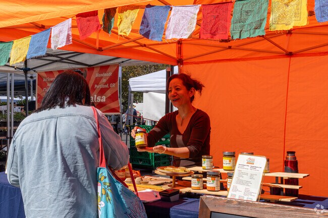 Shop for locally made speciality foods at the Beaverton Farmers Market.