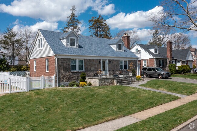 Cape-style homes are very popular in Stewart Manor.