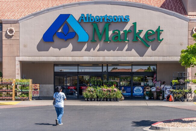Tanoan East residents enjoy the convenience of having Albertsons Market nearby for their shopping needs.