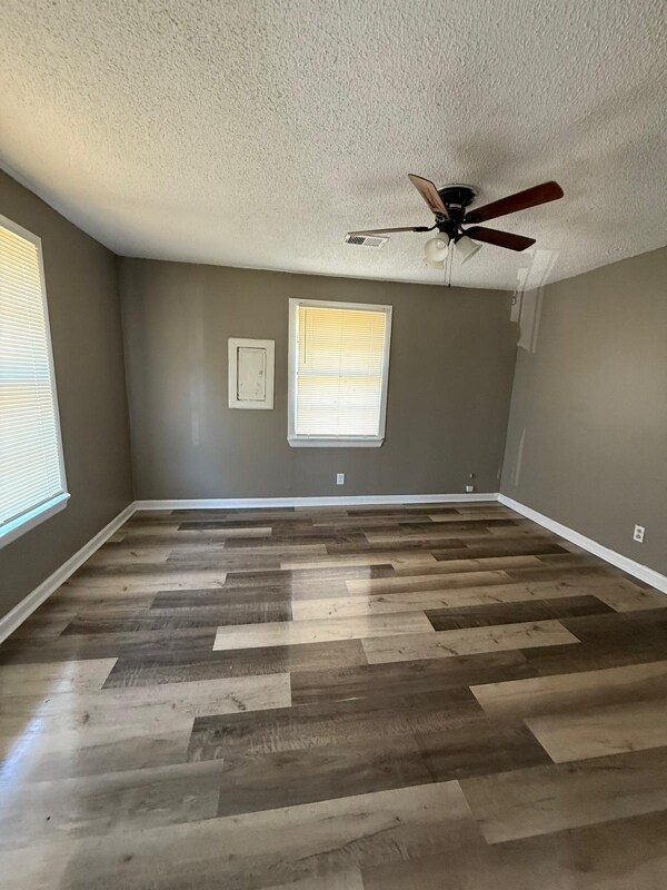 4718 Dodd Rd, Memphis, TN 38109 - photo 6