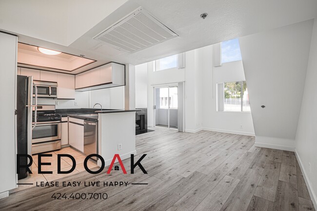 1755 El Cerrito Place unit 404, Los Angeles, CA 90028 - photo 3