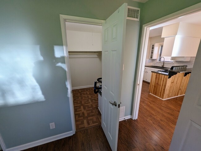 504 Long Bow Ln, Austin, TX 78704 - photo 6