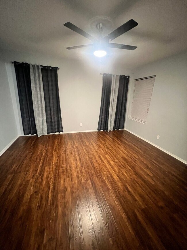 520 N Montreal Ave, Dallas, TX 75208 - photo 6