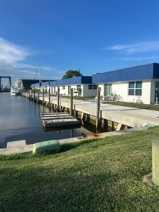 306 NE 5th Ct, Dania, FL 33004