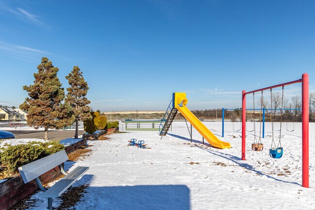 Burnham Park sits across Syracuse International Airport and you can enjoy the view of planes.