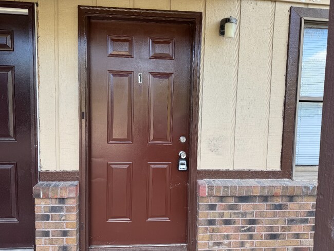 3503 Falling Springs Rd unit 1, East Saint Louis, IL 62206 - photo 2