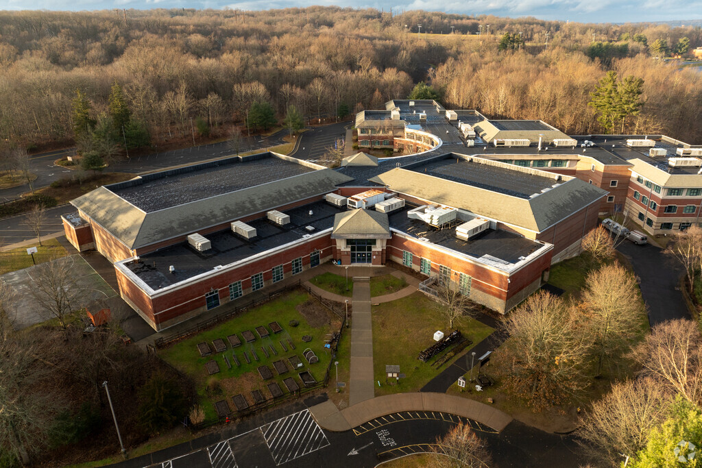 Shelton Intermediate School is nestled in Shelton Connecticut.