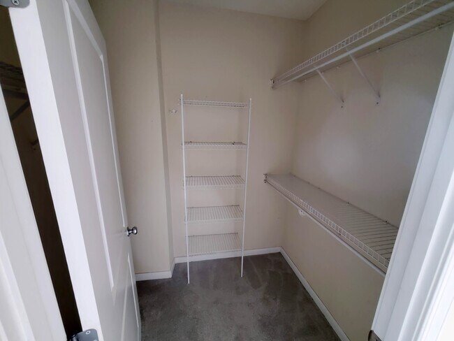 Walk-in closet
