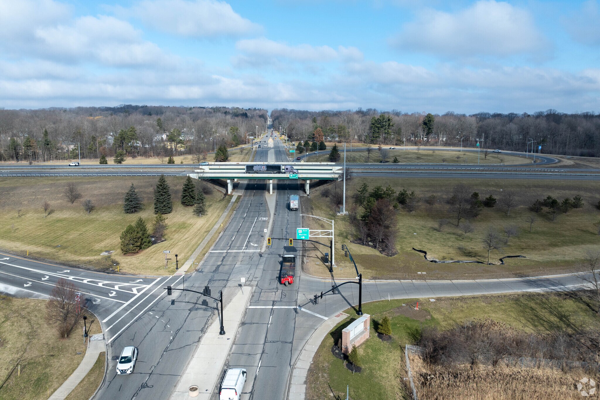 Rt. 422 offers easy access from Chagrin Falls to Cleveland and surrounding communities.