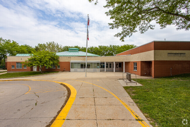 Cattell Elementary School is only a quick walk away from many Highland Park homes.