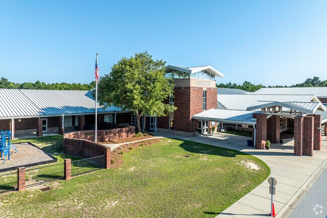 Sandlapper Elementary School integrates modern technology to enhance the learning experience.