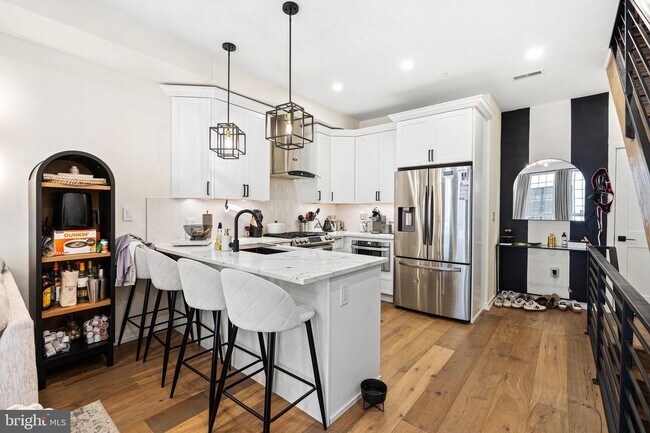 2426 Innovator Way unit B, Philadelphia, PA 19146 - photo 6