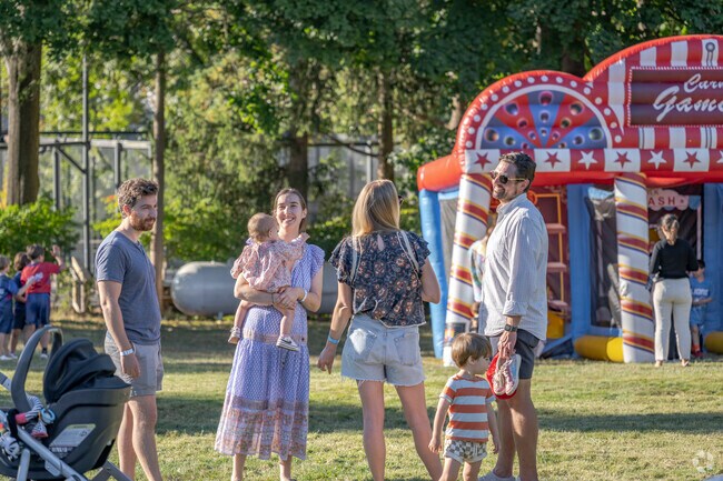 A peaceful afternoon catching up with neighbors and friends during Rowayton Fall Fest.