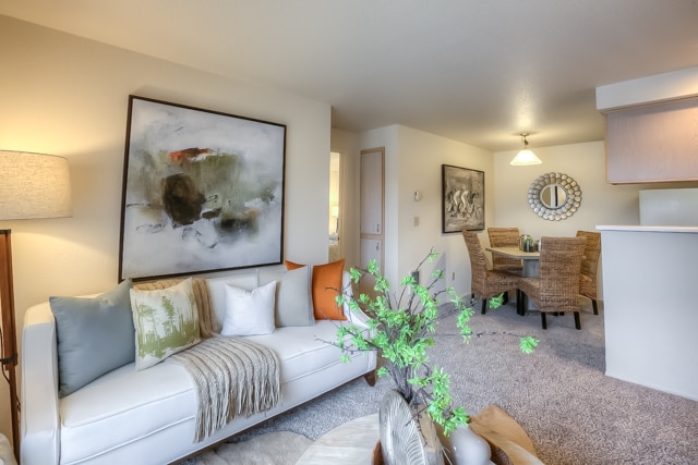 Hogan Woods, Gresham, OR 97030 - photo 2