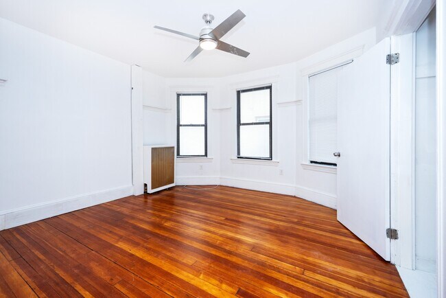 121 Browne St, Brookline, MA 02446 - photo 6