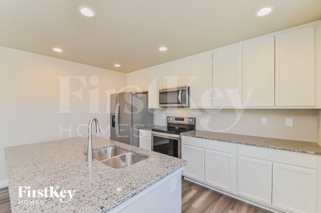 10471 Horton Dr, Colorado Springs, CO 80925 - photo 5