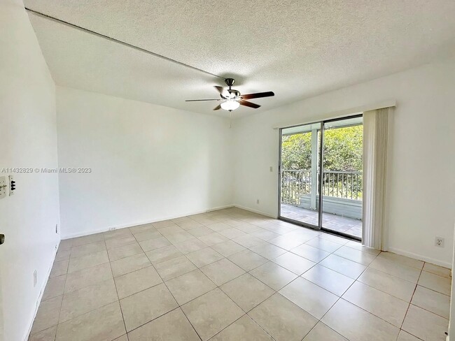 17951 NW 91st Ct unit 3, Hialeah, FL 33018 - photo 3