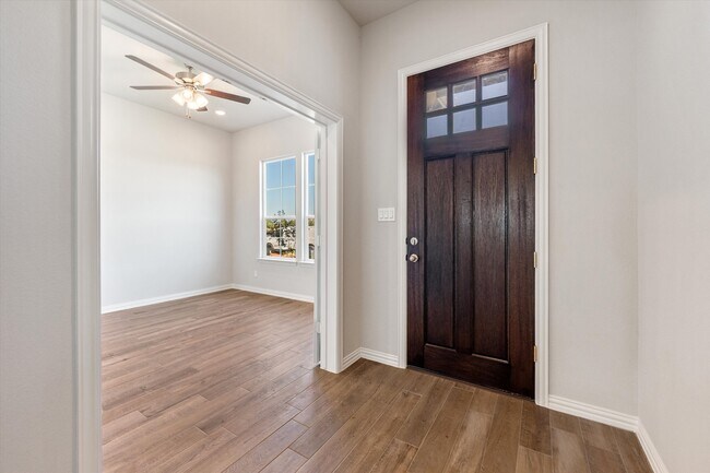 1248 Sabine River Ln, Springtown, TX 76082 - photo 7