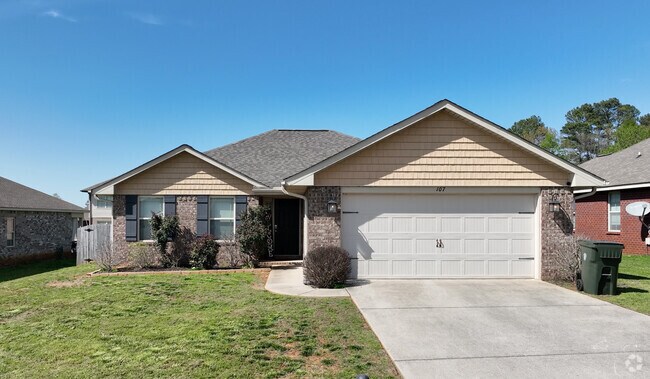 New traditional style homes with garages can be found throughout Triana Alabama.