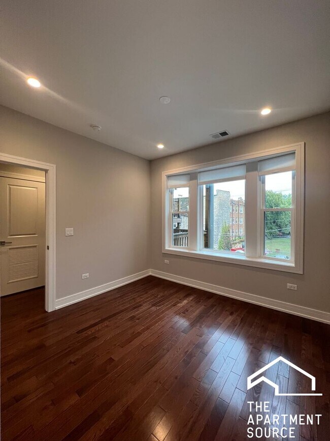 4641 N Malden St unit 1, Chicago, IL 60640 - photo 5